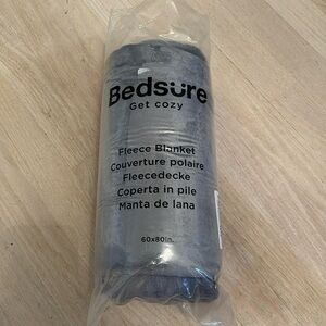 NEW Bedsure Grey Twin Size Fleece Blanket 60”x80”